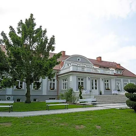 Mazurski Dwor فندق