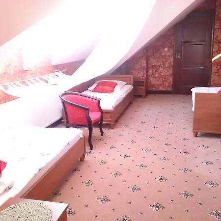 Mazurski Dwór Hotel *